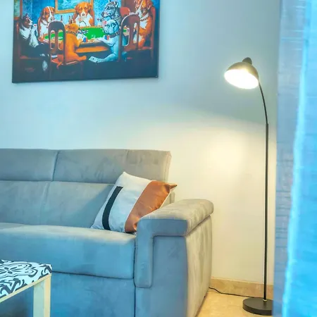 Large & Cozy Flat, Spacious Yard, Near Pmic1-2 Appartement *